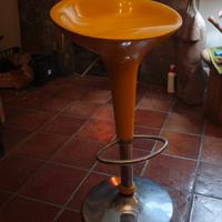 Sgabello girevole vintage giallo senape