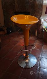 Sgabello girevole vintage giallo senape