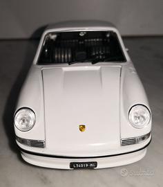 1/24 DIECAST MODEL PORSCHE 911 S 2.4 (1972)