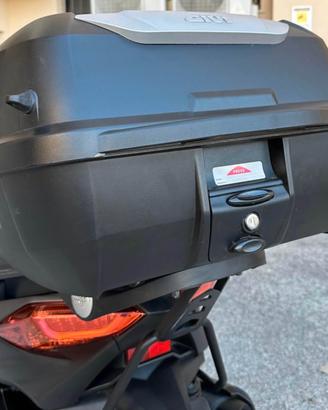 Bauletto Givi per X Max Yamaha