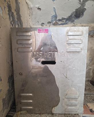 Gas metano sportello cassetta