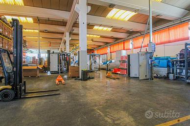 CAPANNONE A CAPRIOLO