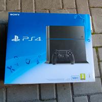 ps4 più 2 controller originali e giochi