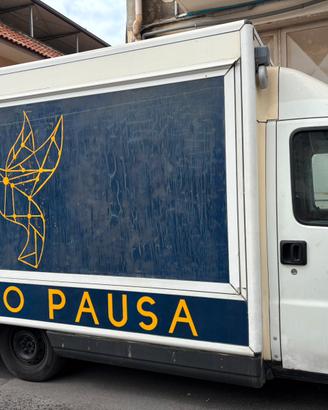 Food track, Autonegozio , paninoteca ambulante.