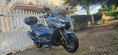 Yamaha Tmax 560 Tech Max Elaborato