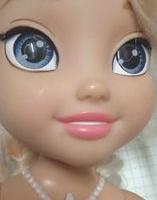 bambola Frozen canta e si illumina