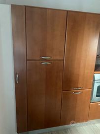 Cucina completa con elettrodomestici