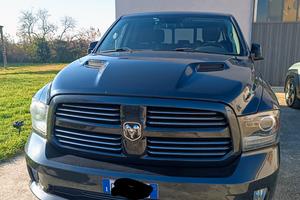 RAM 1500 SPORT 5.7 del 2014