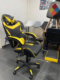 Sedia gaming con poggiapiedi
