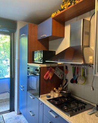 cucina usata completa più porta tv