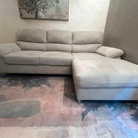 Divano angolare disponibile da marzo