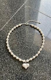 Esclusivo collana da donna in perle di vetro.