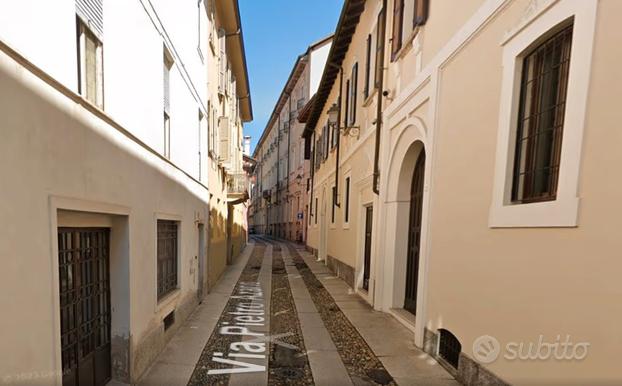 Stanza singola con balcone