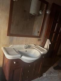 Mobiletto bagno con specchio