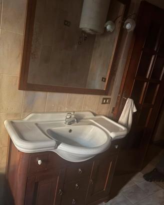 Mobiletto bagno con specchio