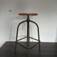 Sgabello stile industrial legno e metallo