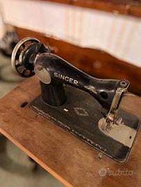 Macchina da cucire Singer vintage a pedale