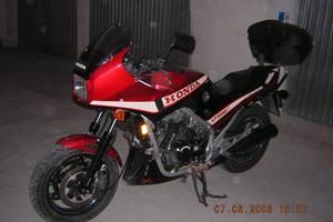 VEND0 moto HONDA DEL 1986 WF1000F