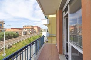 3 LOCALI A LAVAGNA