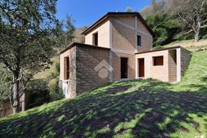 BIFAMILIARE A CASARZA LIGURE