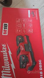 carica batterie milwaukee 