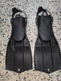 Pinne Subacquea Sub APEKS RK3 Standard Taglia LARG