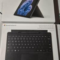 microsoft surface pro 9 con tastiera e slim pen