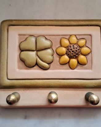 Formella appendino con ganci Thun