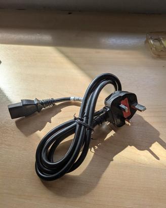 Cavo alimentazione spina UK – IEC C13 fusibile 10A