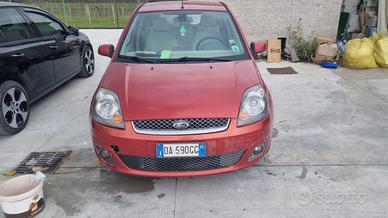 Auto in condizioni discrete
