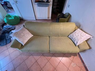 Divano letto matrimoniale