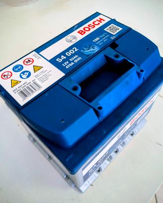 Batteria Auto Quasi Nuova – Bosch S4 002 | 12V 52A