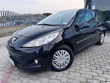 Peugeot 207 1.4 8V 75CV 3p. Special Edition