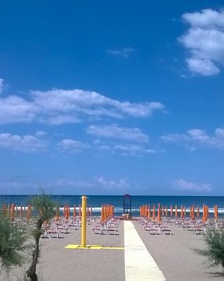 Mondragone casa mare estate 2026