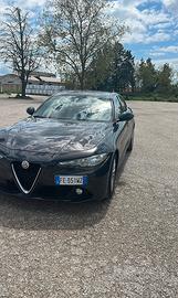 Alfa Romeo Giulia 2.2 Diesel 150 CV business ed.