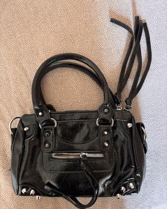 Borsa nera simil Balenciaga