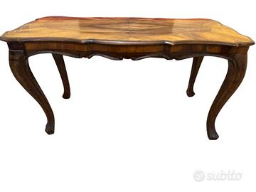 Tavolinetto in legno da salotto