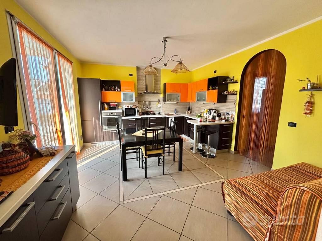 Villa di 167 m² con 4 locali e box auto doppio a M - More