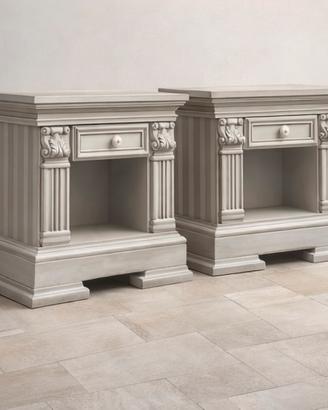 Coppia di comodine - Stile classico