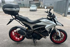 Ducati Hyperstrada 821