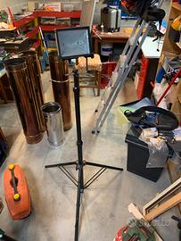 Faretto da cantiere con treppiede