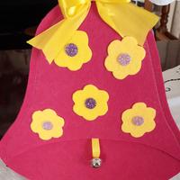 Campane fuori e dietro porta per Pasqua