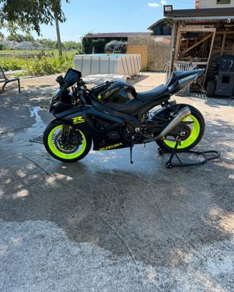 Suzuki gsxr 1000 k8 yoshimura