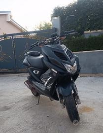 Yamaha Aerox 