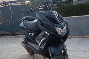 Yamaha Aerox 