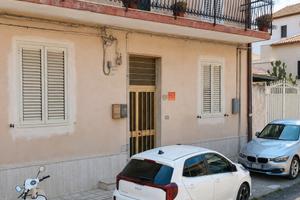 Ampio quadrilocale con veranda e doppio ingresso