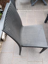 Tavolo completo di sedie