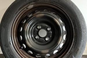 Set ruote Toyota Yaris: cerchi 15” +sensori +gomme