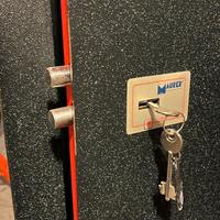 Armadio blindato per 3 fucili MAURER