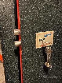 Armadio blindato per 3 fucili MAURER